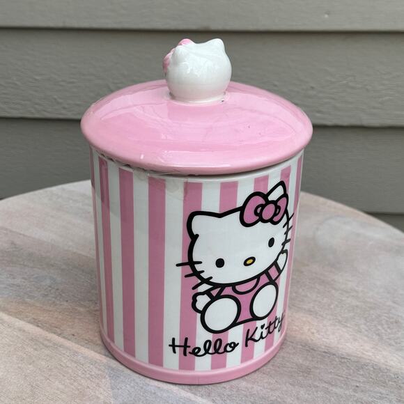 Silver Buffalo Sanrio Hello Kitty Pink Ceramic Cookie Snack Jar Medium 2 Parts - Picture 4 of 8